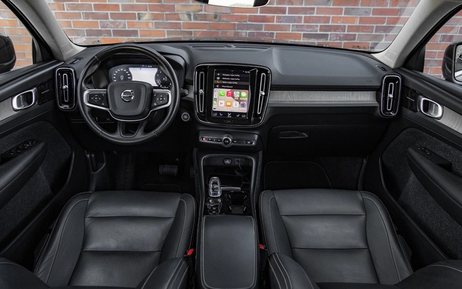 Volvo XC 40 cena 124900 przebieg: 76059, rok produkcji 2019 z Kazimierz Dolny małe 781